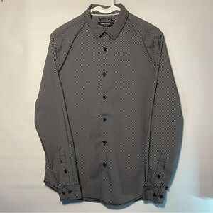 Kenneth Cole mens long sleeve button up dress shirt  slim fit size medium.